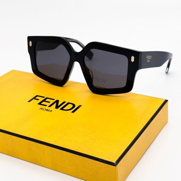 NEW FE40162F 01A GEOMETRIC WOMEN SUNGLASSES FENDI - Picture 1 of 12